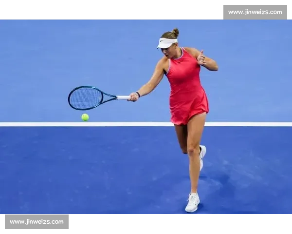 郑钦文教科书级放小球戏耍阿尼西莫娃,决胜盘关键分引爆全场! 郑钦文教科书级放小球戏耍阿尼西莫娃,决胜盘关键分引爆全场!